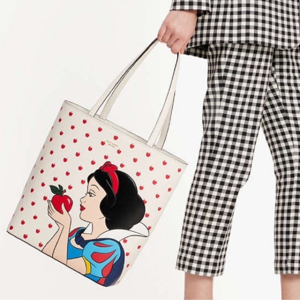 Kate Spade White Tote with Snow White and Red Apple Design- GORGEOUS BAG🤩🍎👑👸🏼👸🏻 - Picture 2 of 6